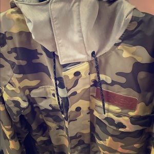 Men’s OAKLEY Light weight Snowboarding/Skiing LG